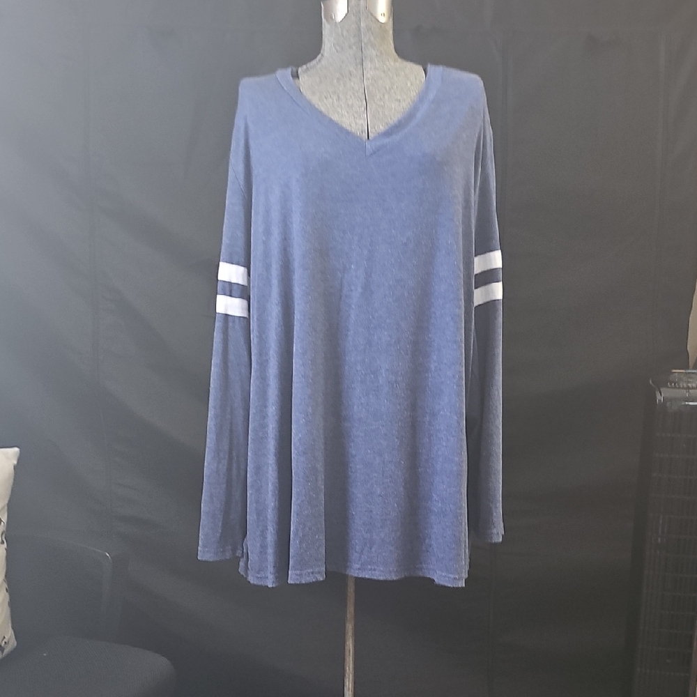 Blue V-Neck Long Sleeve Top